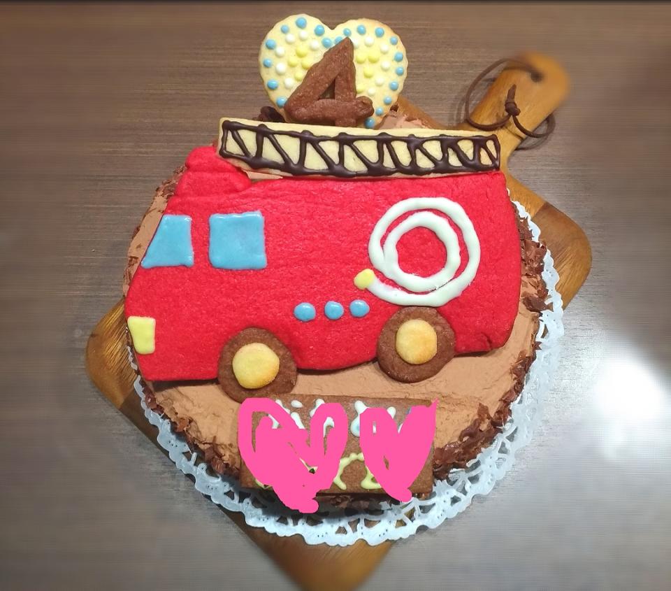 チビ助４歳☆バースデーケーキ